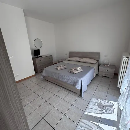 Apartment Oasi Di Chiara